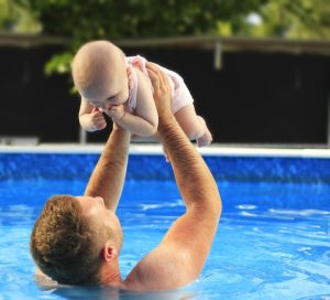 babyschwimmen für mutter und vater